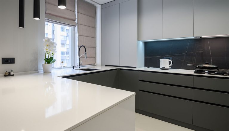 Farba do blatu kuchennego – jaka najlepsza i jak pomalować krok po kroku?