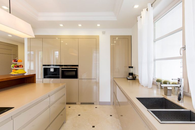 Kuchnia w kolorze kaszmiru: z czym łączyć ten odcień?