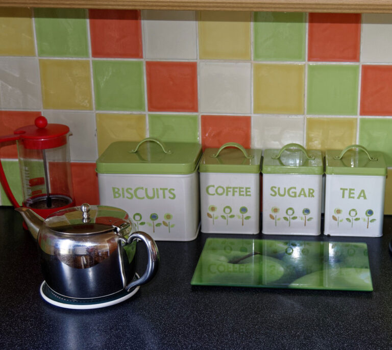 Płytki samoprzylepne (winylowe) do kuchni