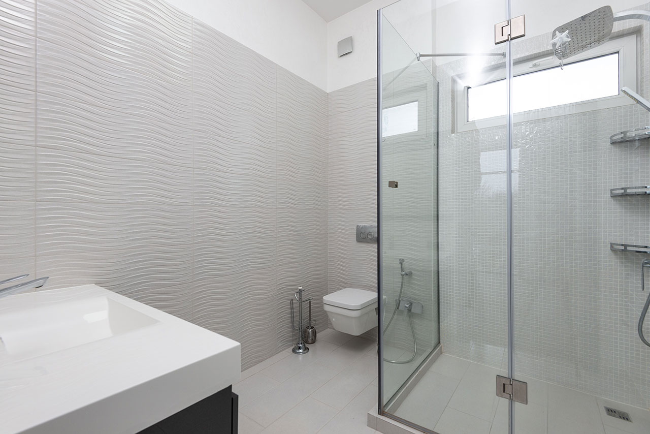 Odpływ i natrysk przy WC