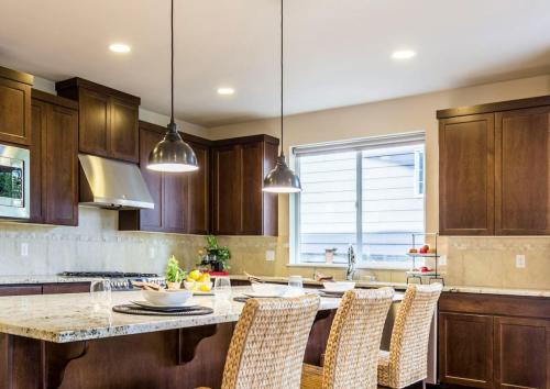 okno kuchenne w małej kuchni